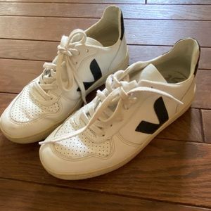 Veja sneakers size 36